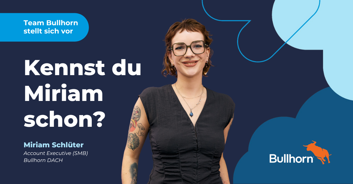 Foto von Miriam Schlüter auf einem Bullhorn Template und Schriftzug "Kennst du Miriam schon"