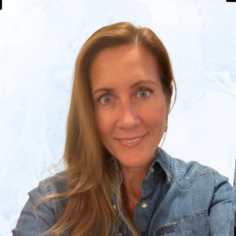 Erika Mendez headshot